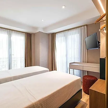 Emilion Hotel 3*